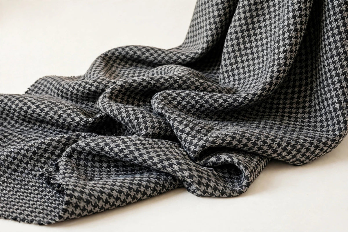 Houndstooth Woven — Original product photo
