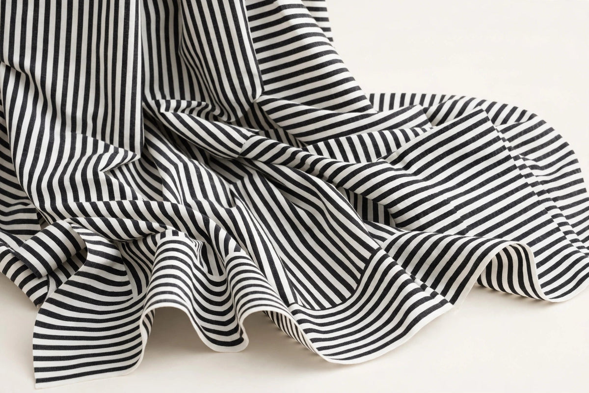 Black & White Stripe — Original product photo