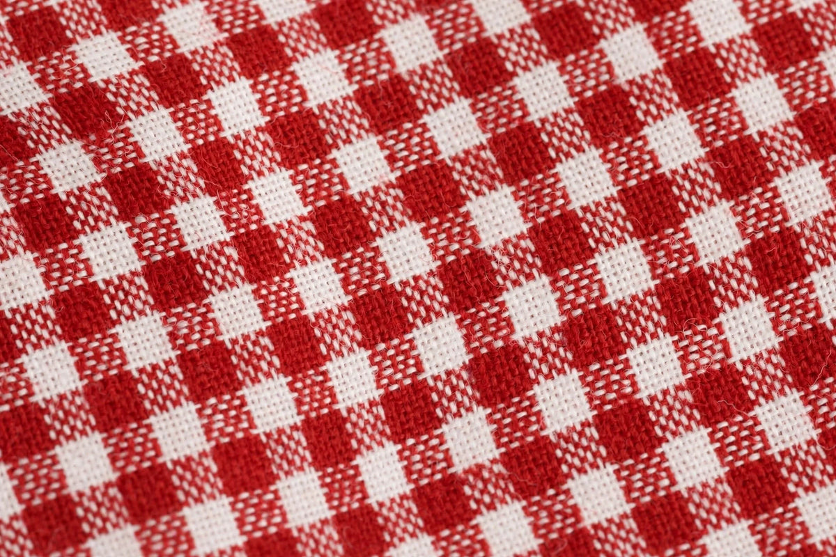 Red Gingham Cotton — Pattern detail view