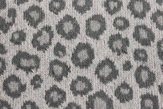 Silver Leopard Knit — Pattern detail view